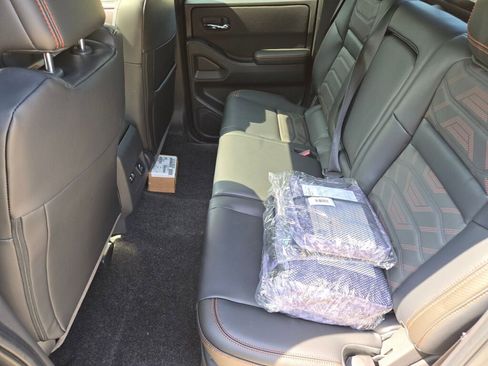 New 2025 Nissan Frontier PRO-4X w/ Pro Premium Package image 18