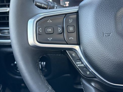 Used 2025 RAM 1500 Laramie w/ Night Edition image 28