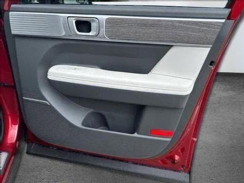 Used 2025 Hyundai Santa Fe Calligraphy image 21