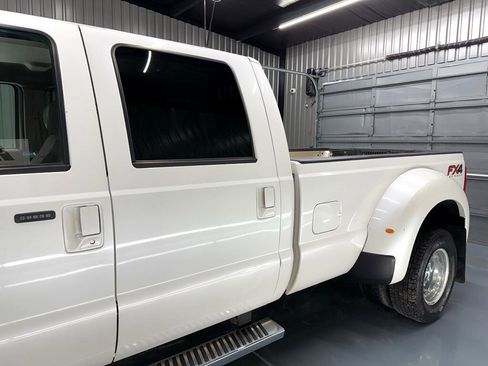 Used 2015 Ford F350 Lariat w/ Chrome Package image 6