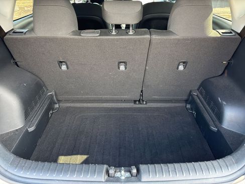 Used 2025 Kia Soul LX w/ LX Technology Package image 29