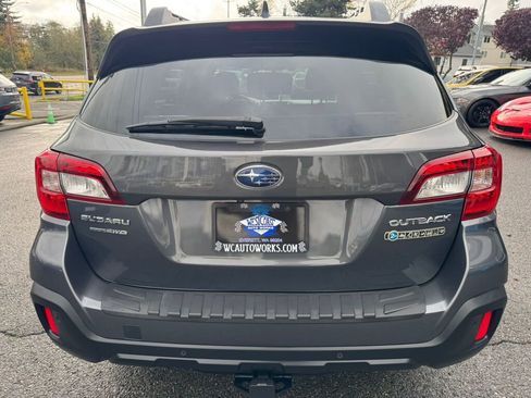 Used 2018 Subaru Outback 2.5i Limited image 8