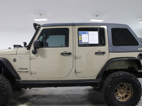 Used 2018 Jeep Wrangler Unlimited Sport S AWD/4WD image 6