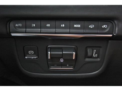 New 2026 Cadillac Escalade Platinum Sport AWD/4WD image 15