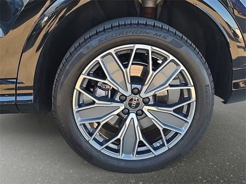 Used 2025 Audi Q5 Premium Plus w/ Premium Plus image 37