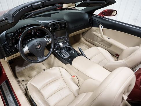 Used 2008 Chevrolet Corvette Convertible w/ Preferred Equipment Group RWD image 14