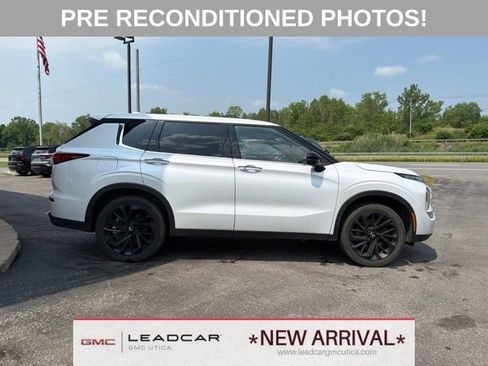 Used 2023 Mitsubishi Outlander SE Black Edition AWD/4WD image 6
