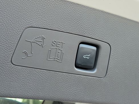 Used 2022 Lincoln Corsair Reserve w/ Sport Package AWD/4WD image 8