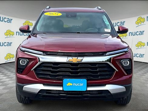 Used 2025 Chevrolet TrailBlazer LT w/ Convenience Package image 2