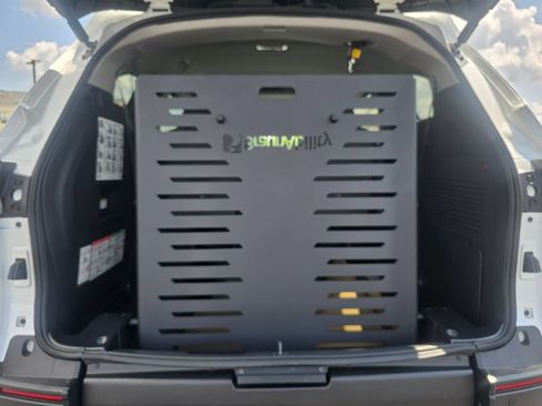 Used 2025 Toyota Sienna XLE FWD image 20