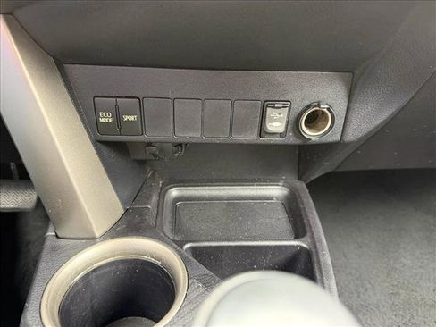 Used 2014 Toyota RAV4 XLE FWD image 19