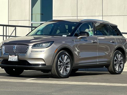 Used 2021 Lincoln Corsair Reserve w/ Rear Removable Package Tray image 7