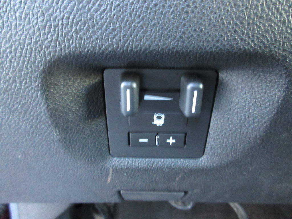Used 2008 Chevrolet Silverado 2500 LT w/ 1LT Convenience Package AWD/4WD image 28