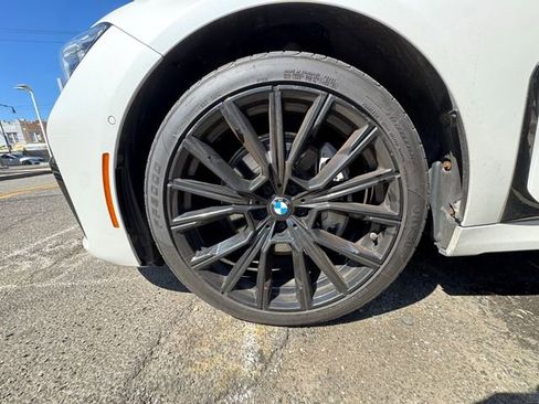 Used 2020 BMW 740i xDrive w/ M Sport Package AWD/4WD image 19