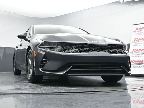 Used 2023 Kia K5 LXS image 33