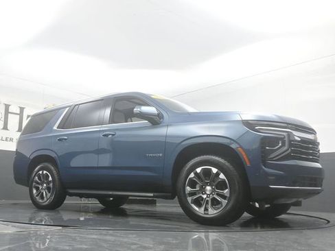 Used 2025 Chevrolet Tahoe LT w/ Advanced Technology Package AWD/4WD image 2