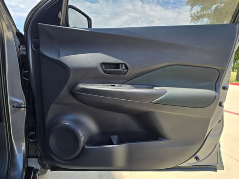 Used 2020 Nissan Kicks S FWD image 16