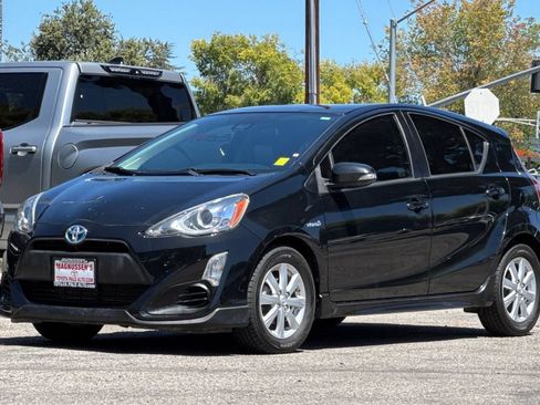 Used 2017 Toyota Prius C Two FWD image 7
