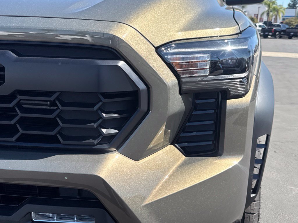 New 2026 Toyota Tacoma TRD Off-Road AWD/4WD image 14
