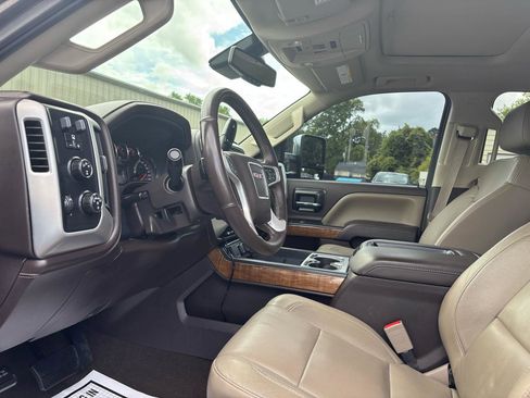 Used 2015 GMC Sierra 2500 SLT w/ Duramax Plus Package AWD/4WD image 13