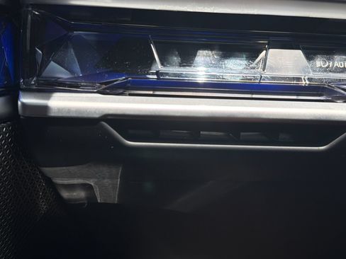 Certified 2023 BMW 740i RWD image 31