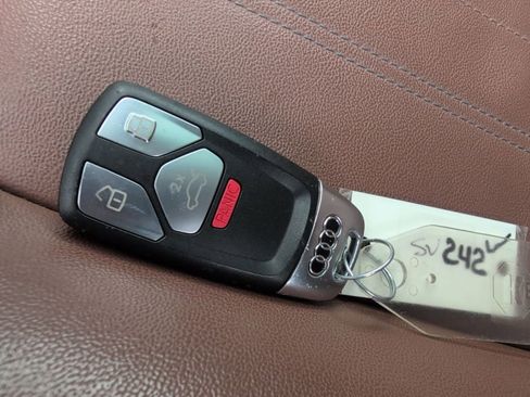 Used 2023 Audi Q5 2.0T Premium w/ Convenience Package image 30