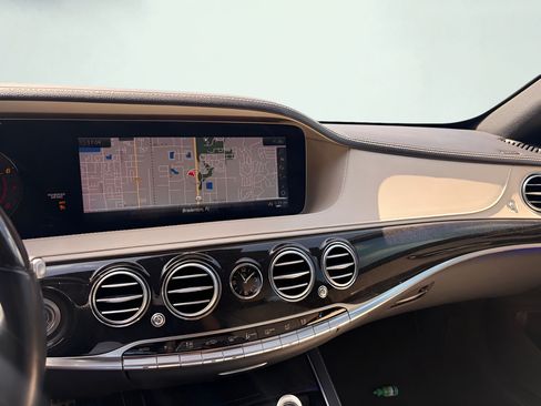 Used 2019 Mercedes-Benz S 560 Sedan image 15