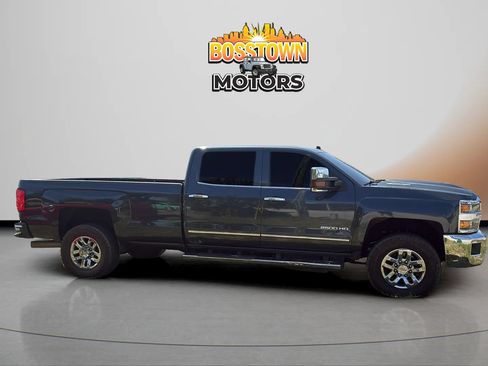Used 2018 Chevrolet Silverado 2500 LTZ w/ Duramax Plus Package RWD image 9