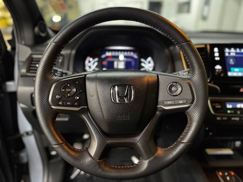 Used 2023 Honda Passport TrailSport image 22