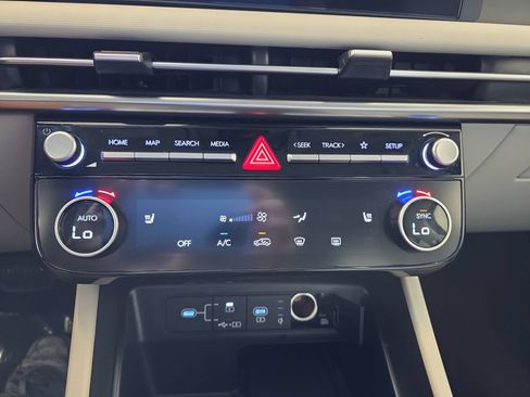 Used 2025 Hyundai Tucson SEL FWD image 24