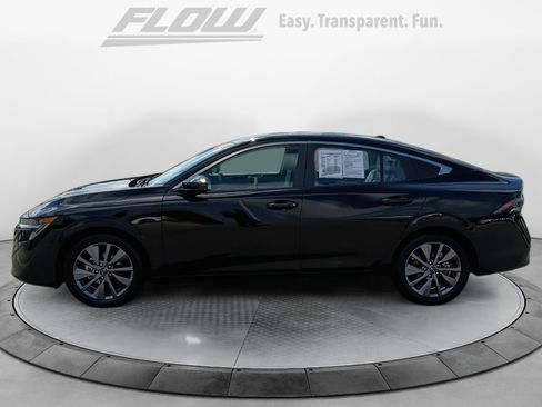Used 2026 Nissan Sentra SL w/ Floor Mat Package FWD image 4