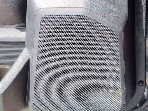 Used 2016 RAM 1500 Laramie image 16