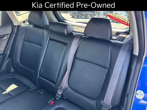 Certified 2021 Kia Seltos SX w/ SX Sunroof Package AWD/4WD image 22
