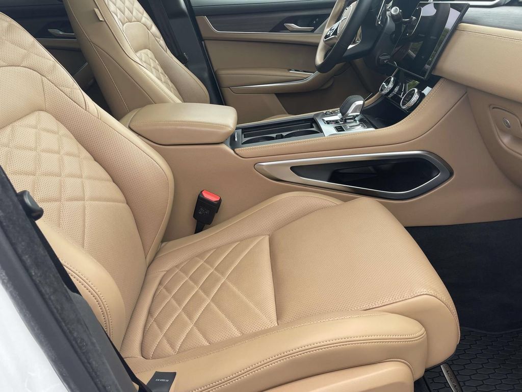 Used 2022 Jaguar F-PACE S AWD/4WD image 17