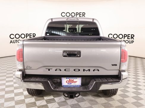 Used 2021 Toyota Tacoma TRD Off-Road image 21