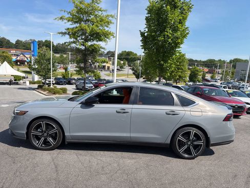 Used 2025 Honda Accord Sport image 29