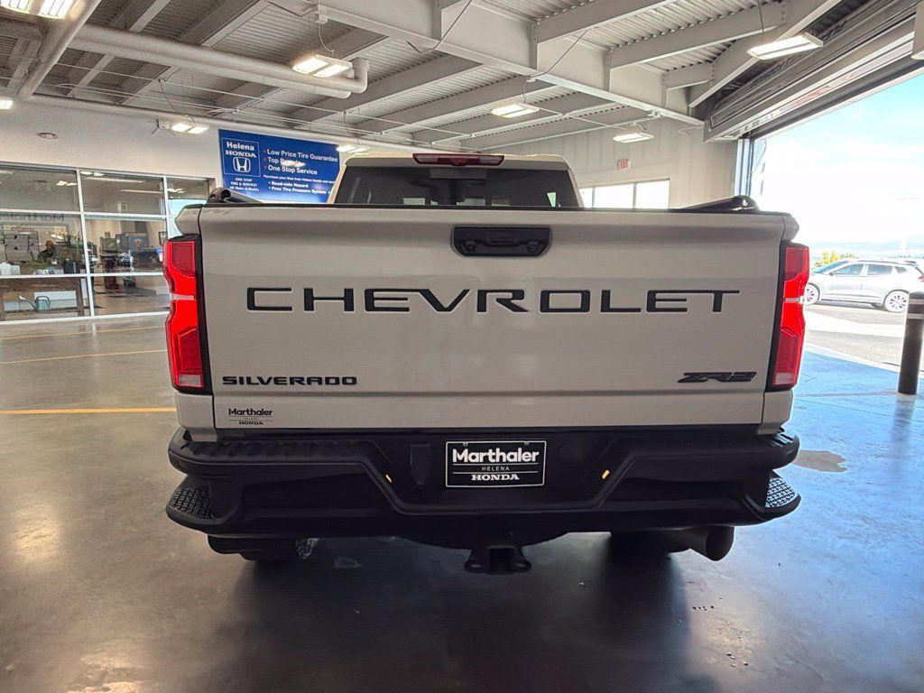 Used 2026 Chevrolet Silverado 2500 ZR2 AWD/4WD image 6