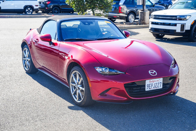 Used 2022 MAZDA MX-5 Miata Grand Touring w/ Weather Package RWD image 6