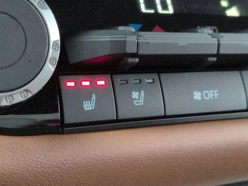 Used 2025 Toyota Tundra 1794 Edition AWD/4WD image 22