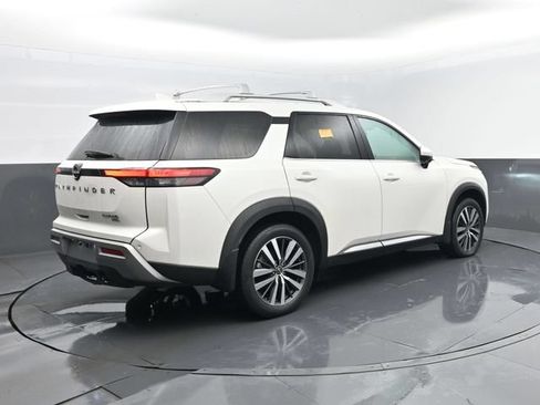 Used 2022 Nissan Pathfinder Platinum w/ Cargo Package AWD/4WD image 27