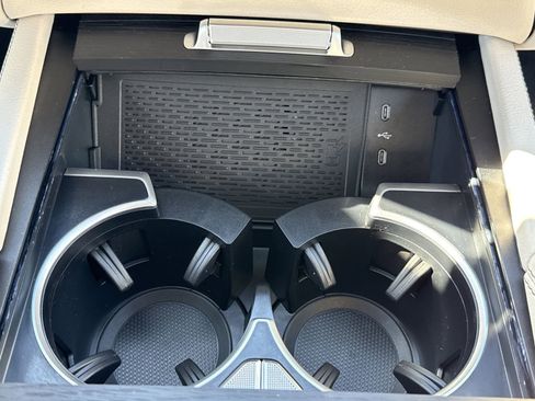 New 2026 Mercedes-Benz GLS 580 4MATIC image 32