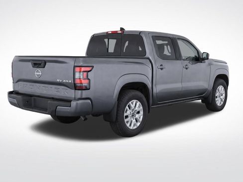 Used 2022 Nissan Frontier SV AWD/4WD image 3