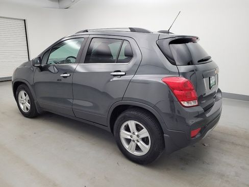 Used 2020 Chevrolet Trax LT w/ Driver Confidence Package FWD image 3