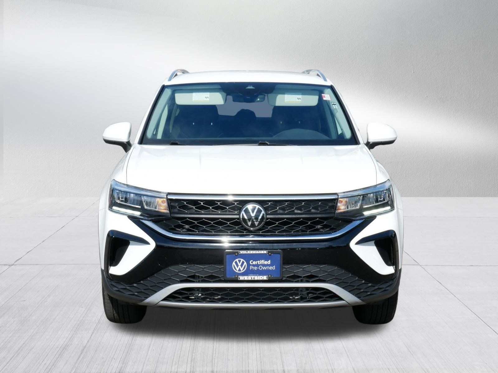 Certified 2024 Volkswagen Taos SE AWD/4WD image 2