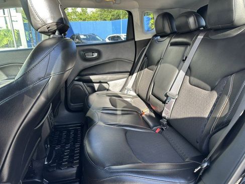 Used 2021 Jeep Compass Latitude image 18