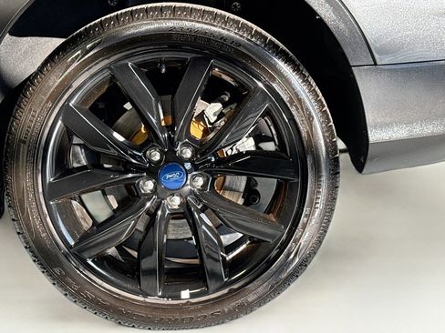 Used 2017 Ford Escape Titanium image 29