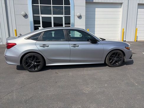 Used 2022 Honda Civic Sport image 8