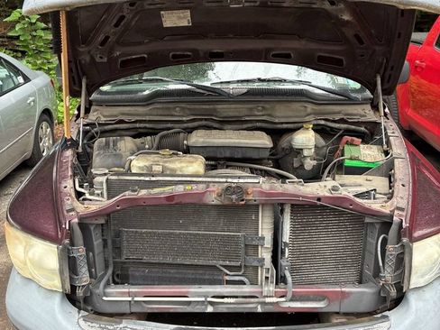 Used 2004 Dodge Ram 1500 Truck ST RWD image 9