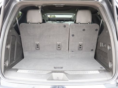 Used 2023 Chevrolet Tahoe Premier AWD/4WD image 34