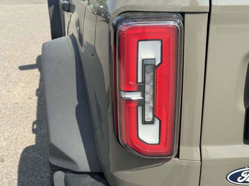 New 2026 Ford Bronco Outer Banks w/ Sasquatch Package AWD/4WD image 11